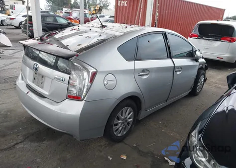 2013 Toyota Prius z USA, uszkodzony, nr VIN 0GTDKN3DP0D047780